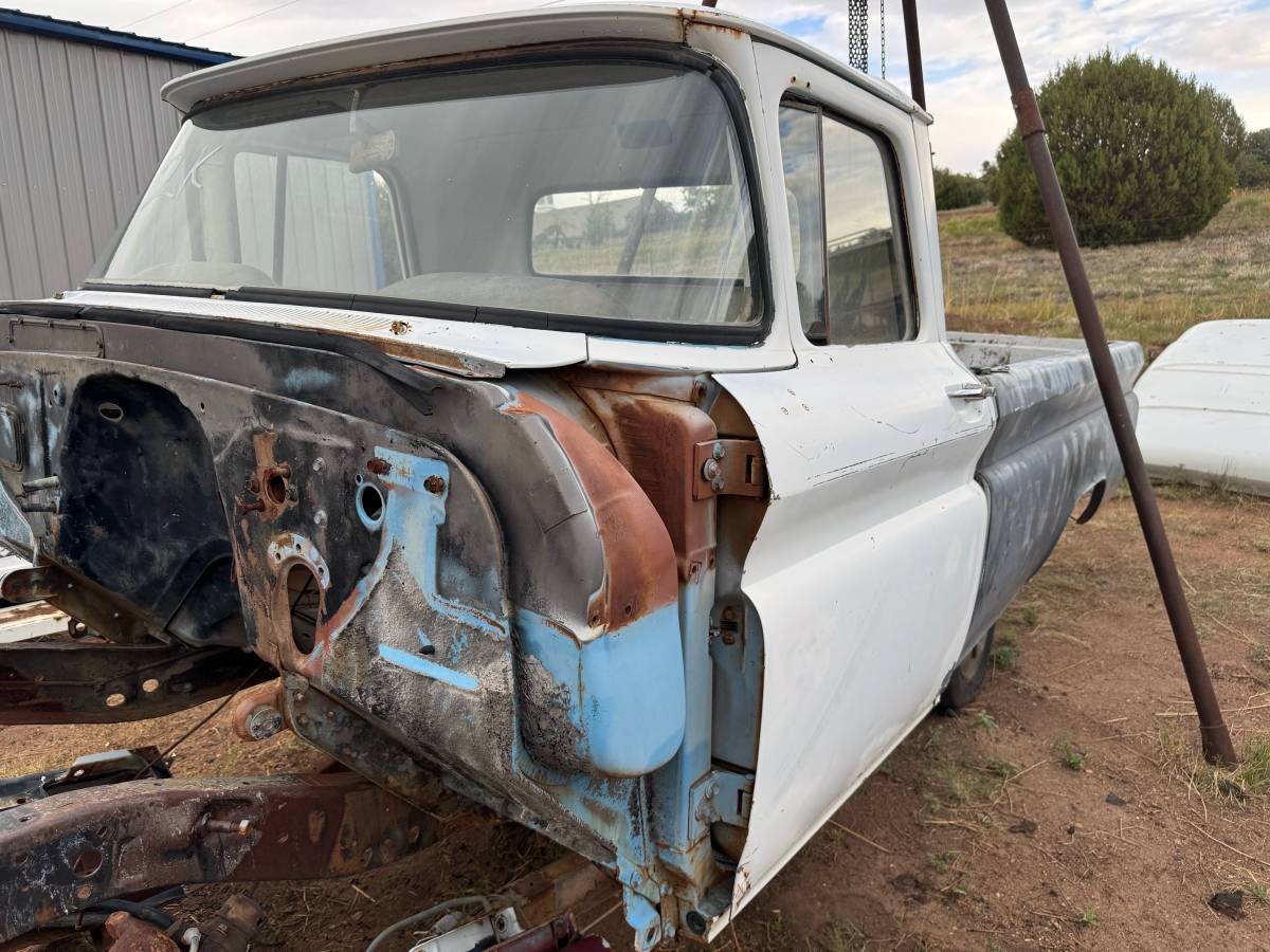 Chevrolet-c10-pickup-1963-white-19