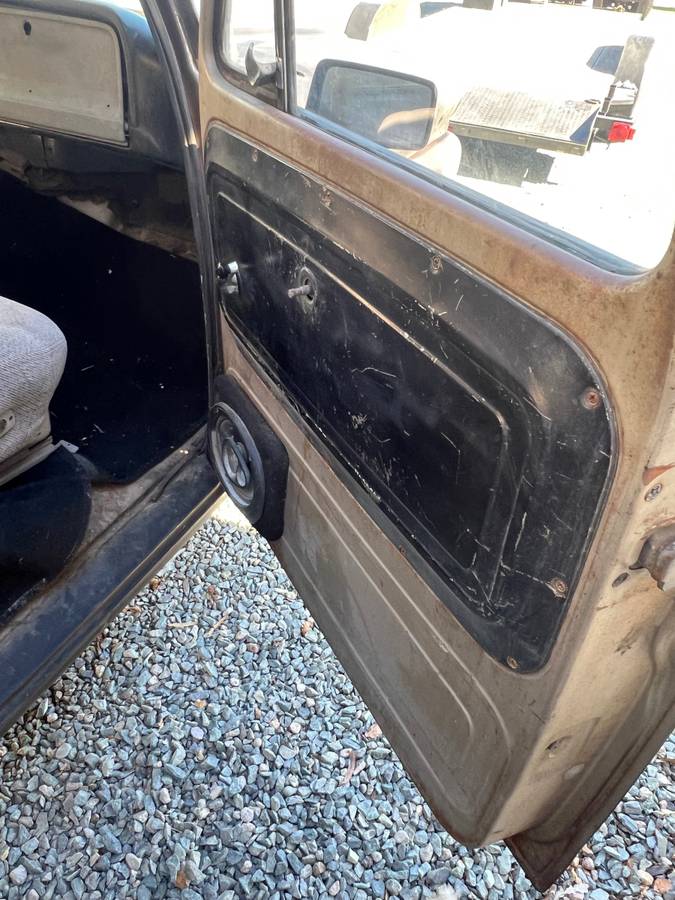 Chevrolet-c10-pickup-1966-black-4