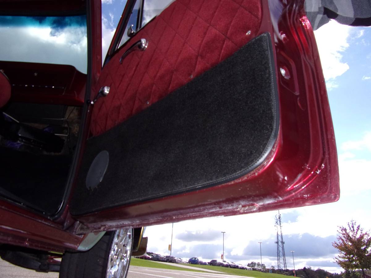 Chevrolet-c10-pickup-1966-red-10