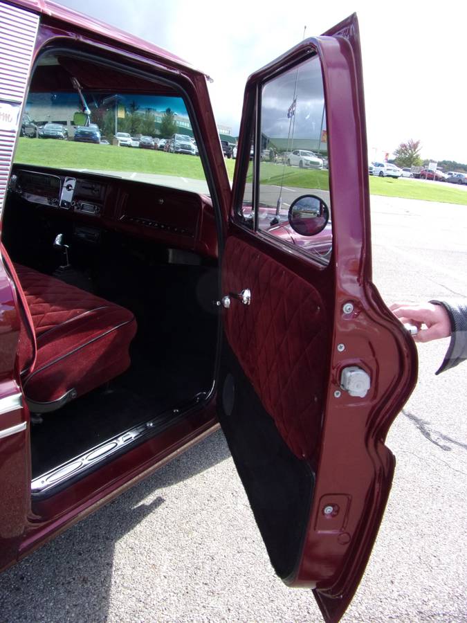 Chevrolet-c10-pickup-1966-red-15