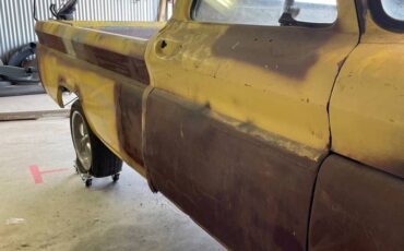 Chevrolet-c10-pickup-1966-yellow-5