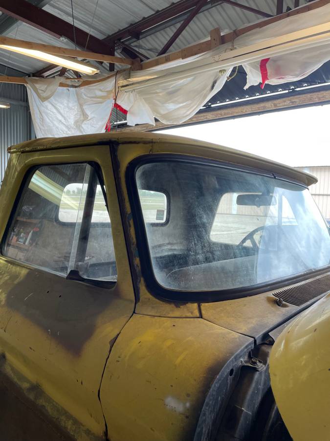 Chevrolet-c10-pickup-1966-yellow-8