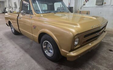 Chevrolet-c10-pickup-1967-custom-1