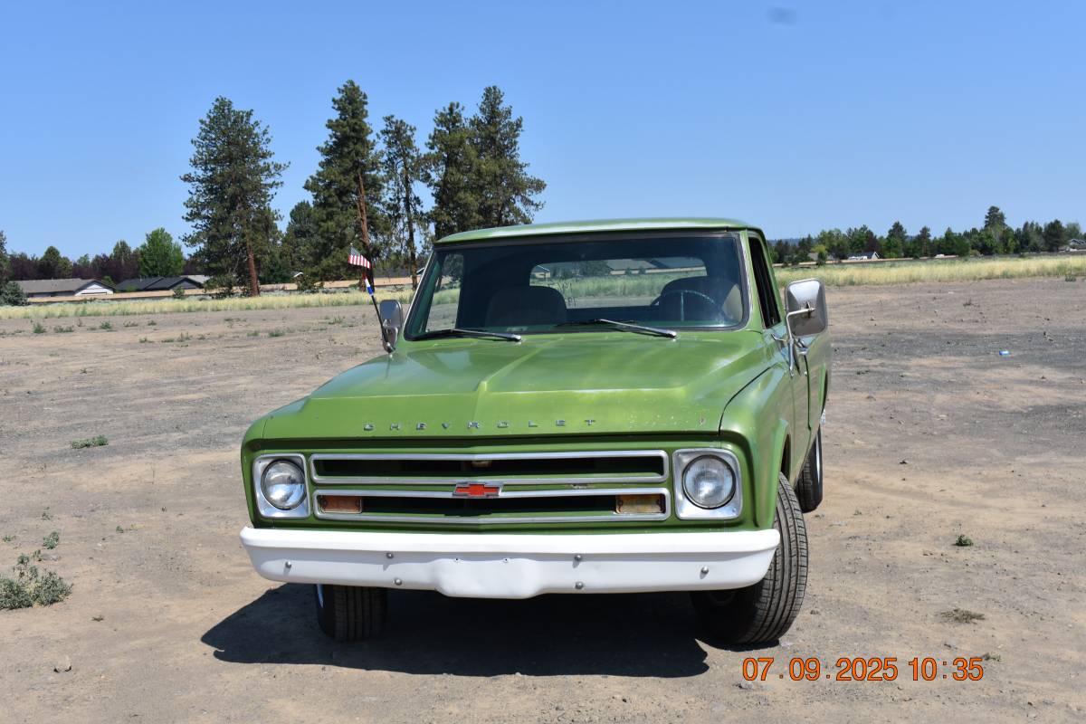 Chevrolet-c10-pickup-1967-green