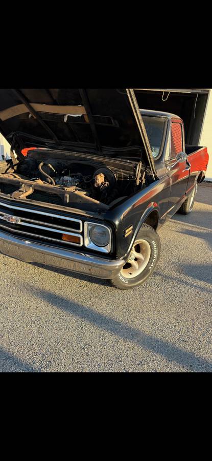 Chevrolet-c10-pickup-1968-black-4