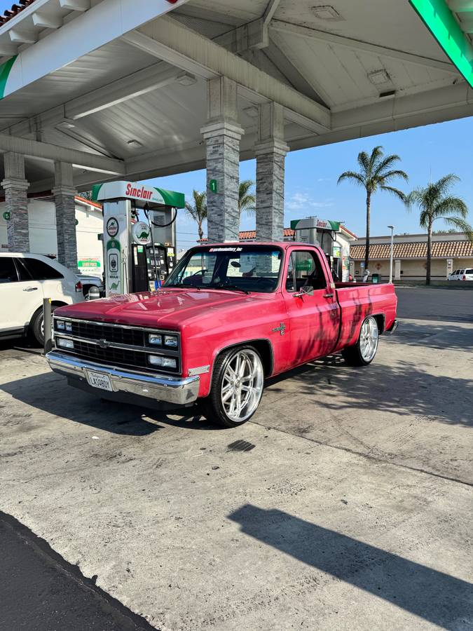 Chevrolet-c10-pickup-1986-red
