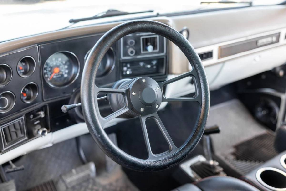 Chevrolet-c10-short-bed-1978-29
