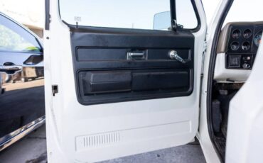 Chevrolet-c10-short-bed-1978-34