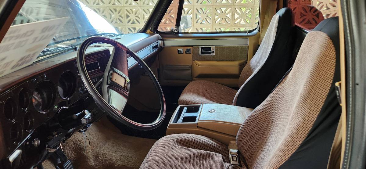 Chevrolet-c10-silverado-1985-brown-3