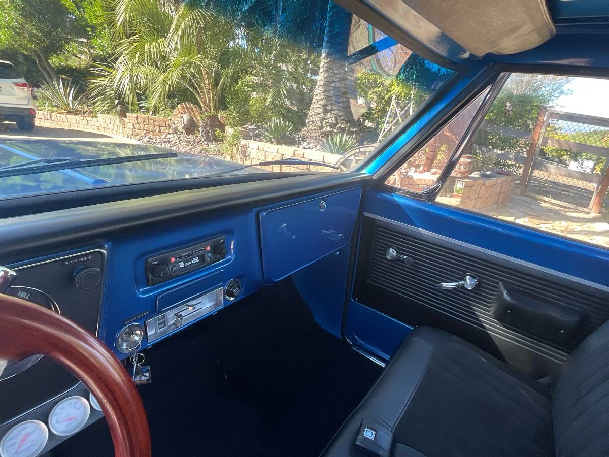 Chevrolet-c10-stepside-shortbed-1972-blue-17