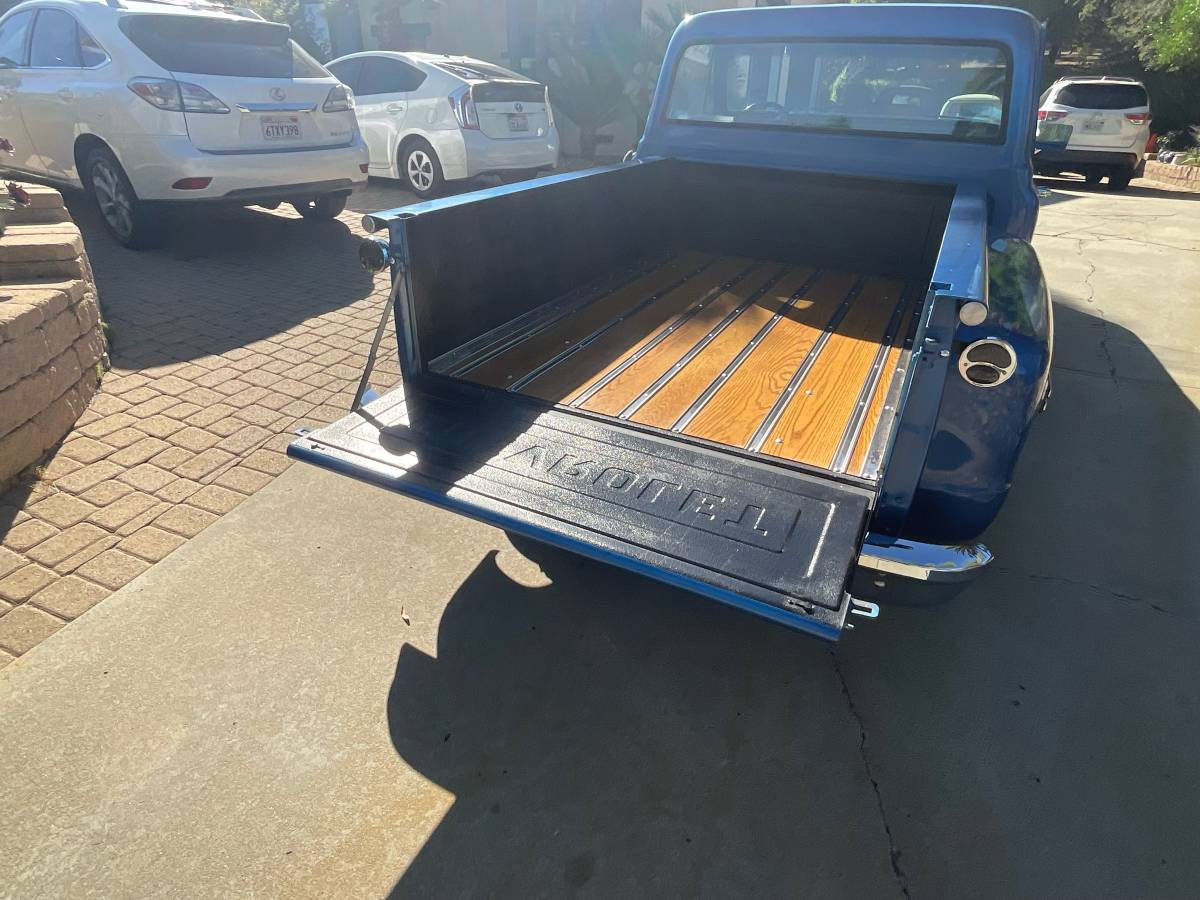 Chevrolet-c10-stepside-shortbed-1972-blue-7