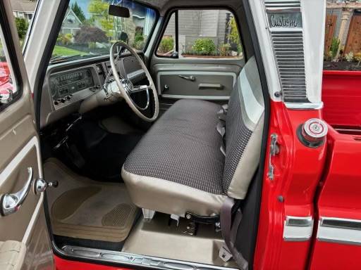 Chevrolet-c20-1966-12