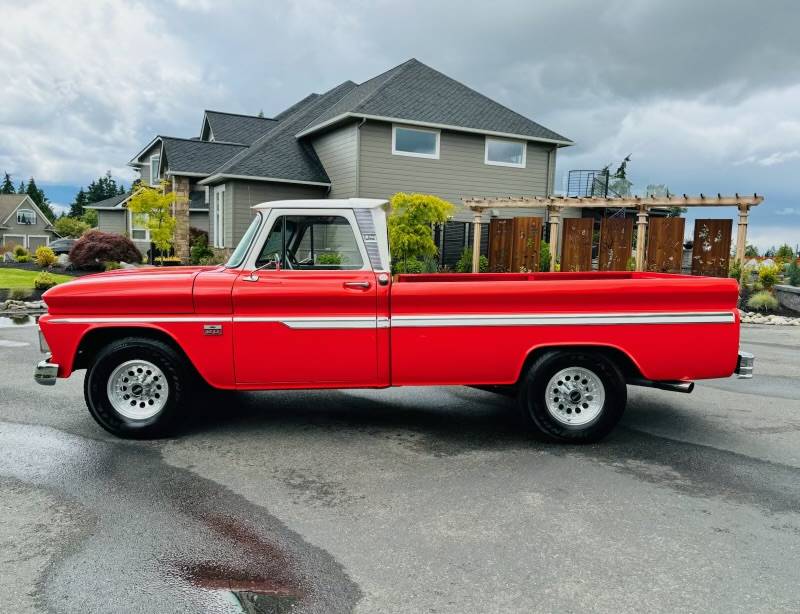 Chevrolet-c20-1966-5
