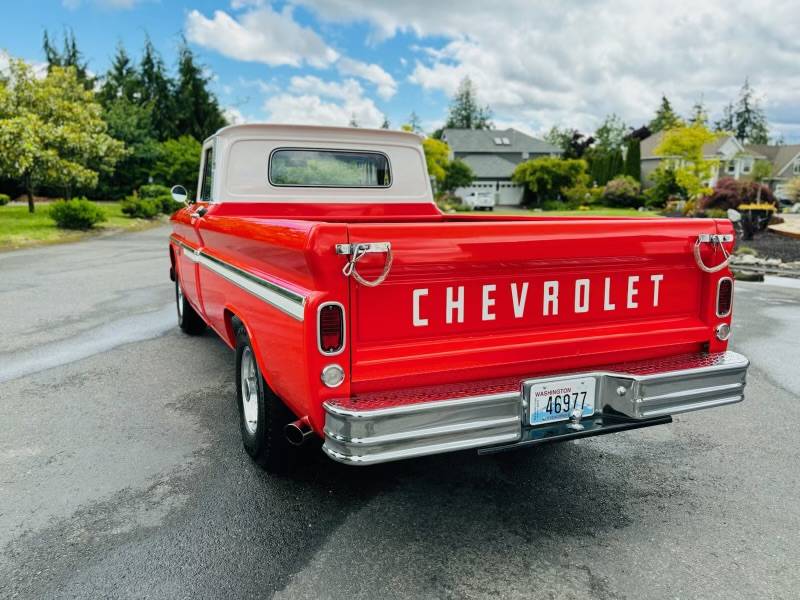 Chevrolet-c20-1966-9
