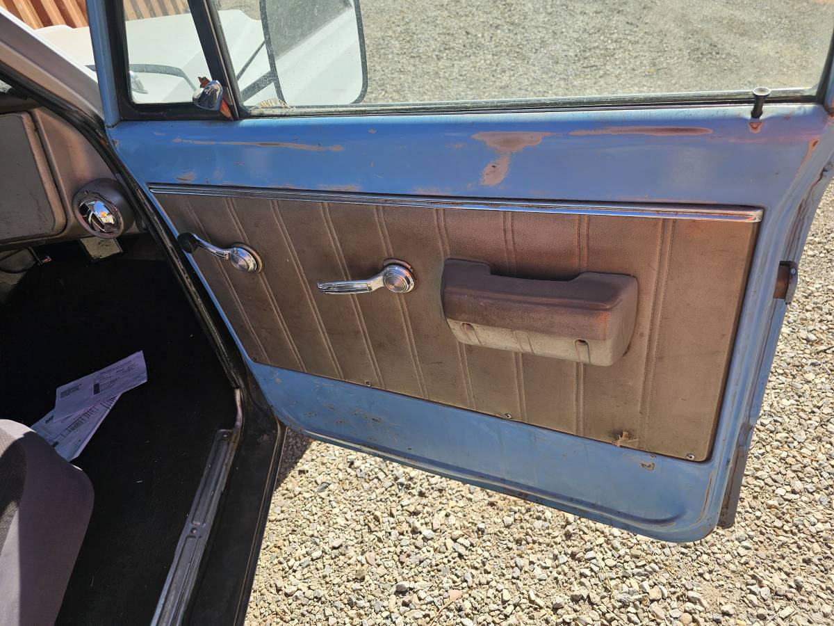 Chevrolet-c20-1968-grey-10