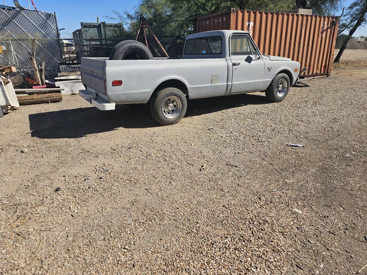Chevrolet-c20-1968-grey-16