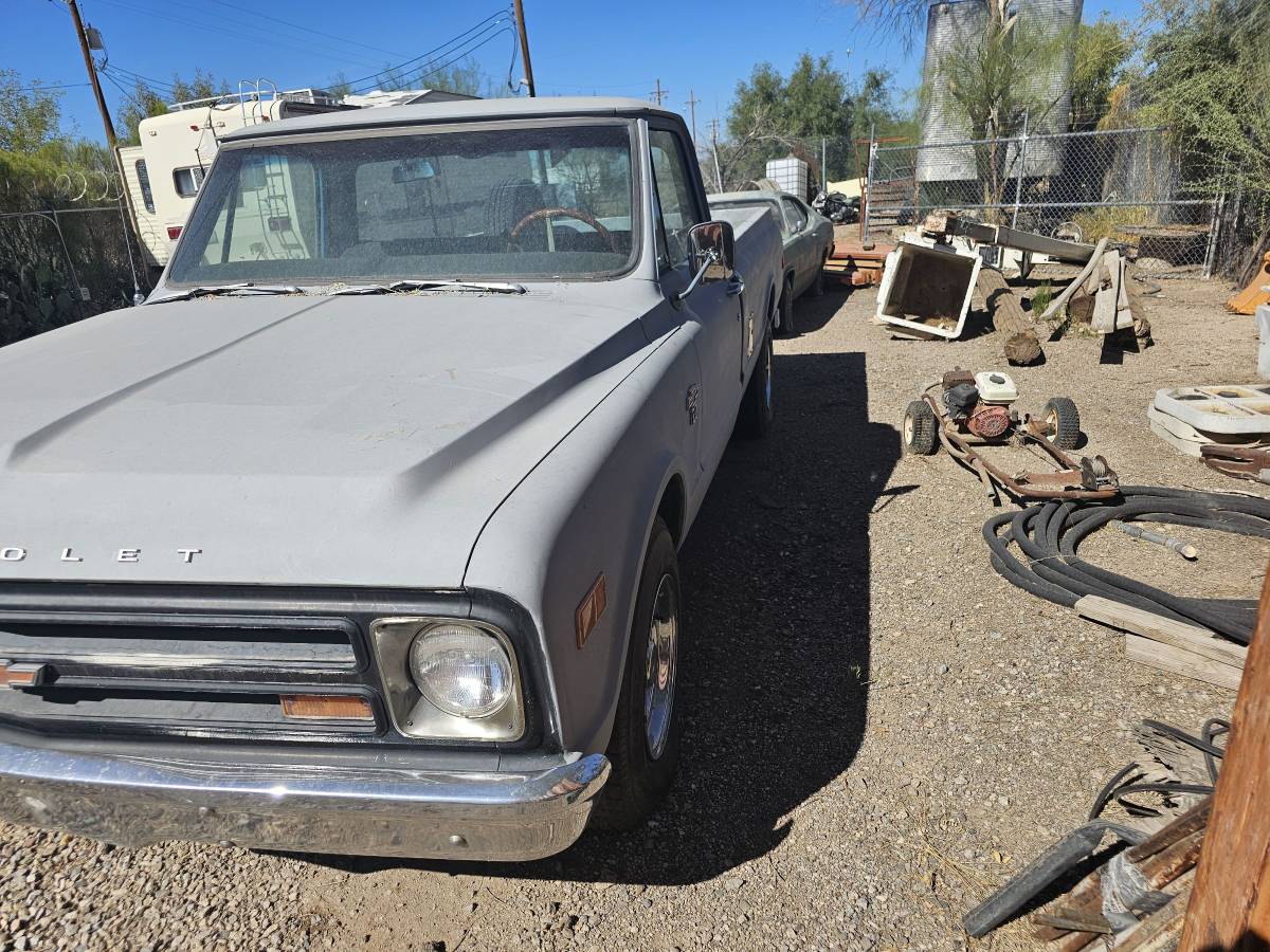 Chevrolet-c20-1968-grey-17