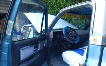 Chevrolet-c20-1977-blue-12