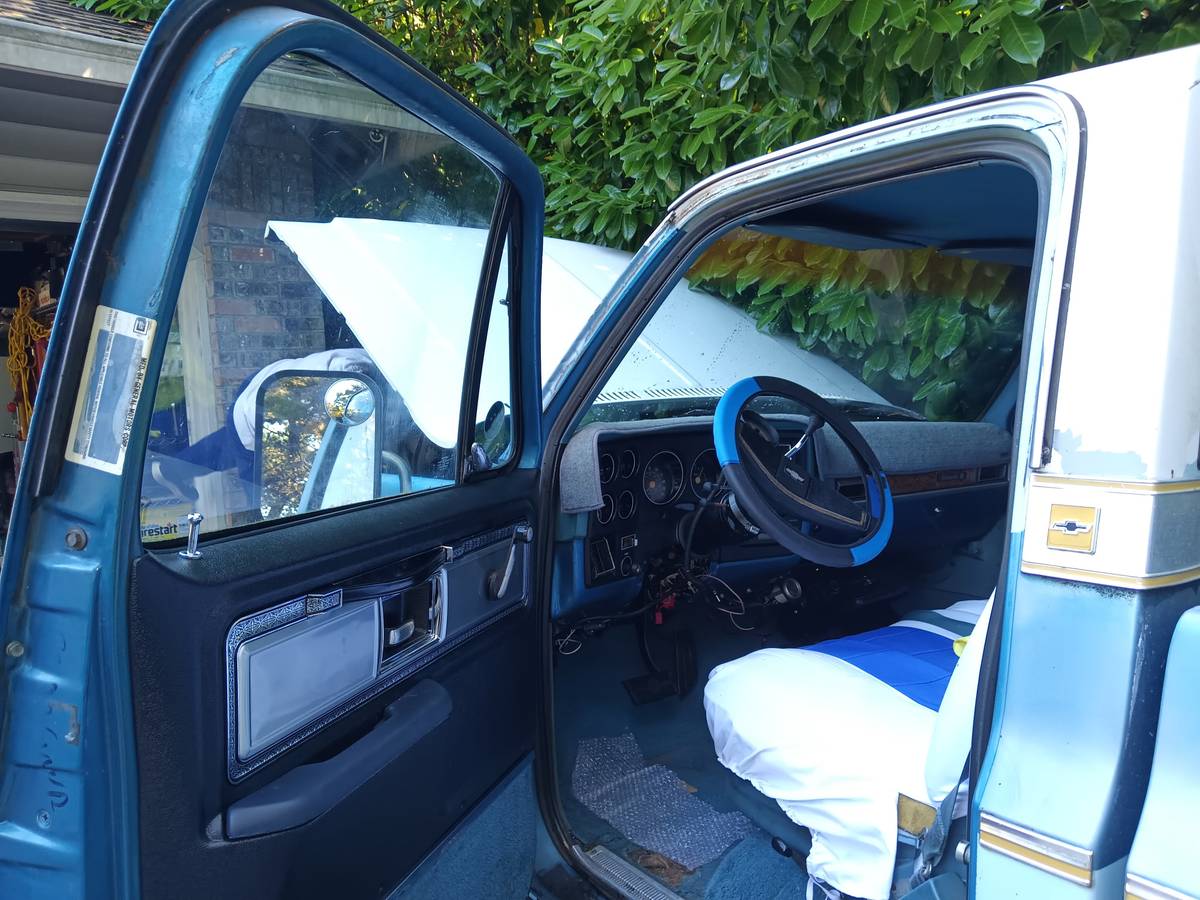 Chevrolet-c20-1977-blue-12