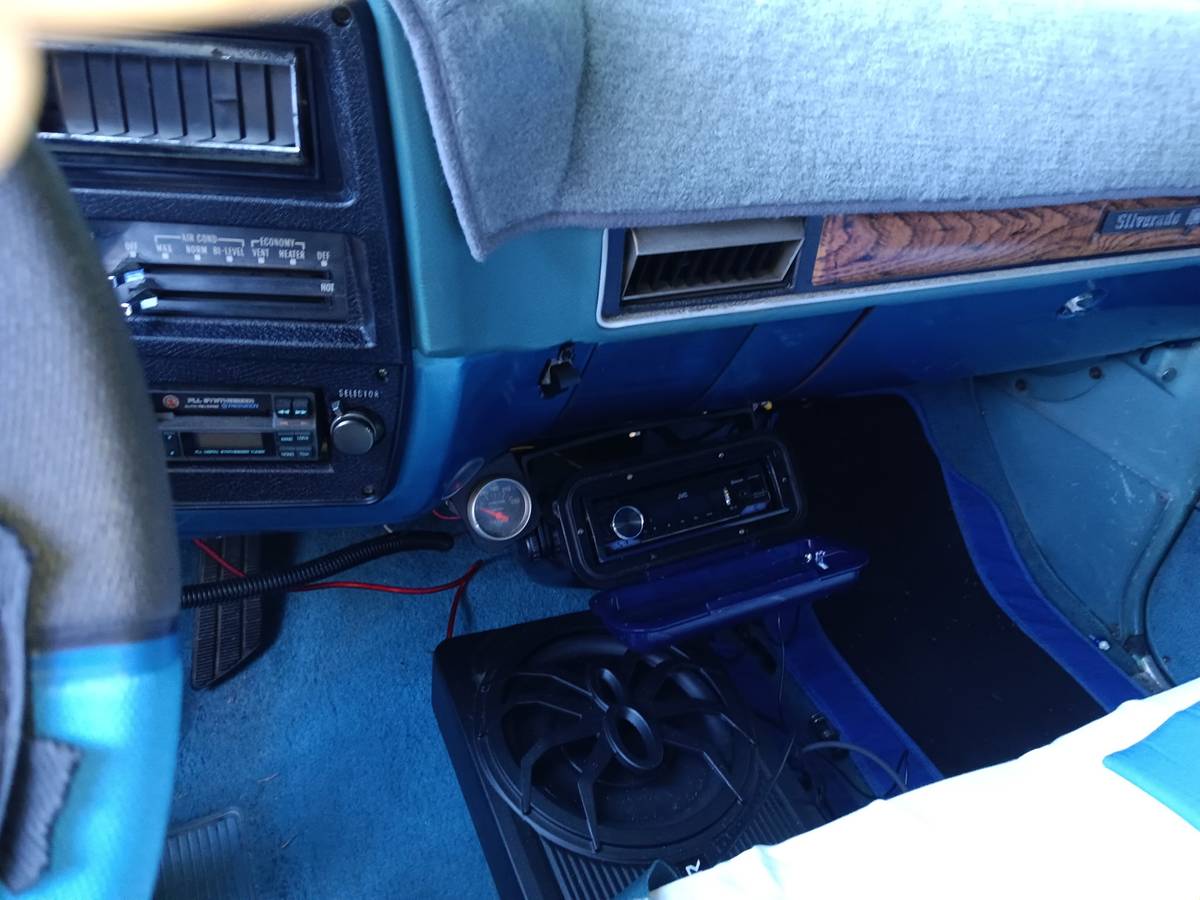Chevrolet-c20-1977-blue-9