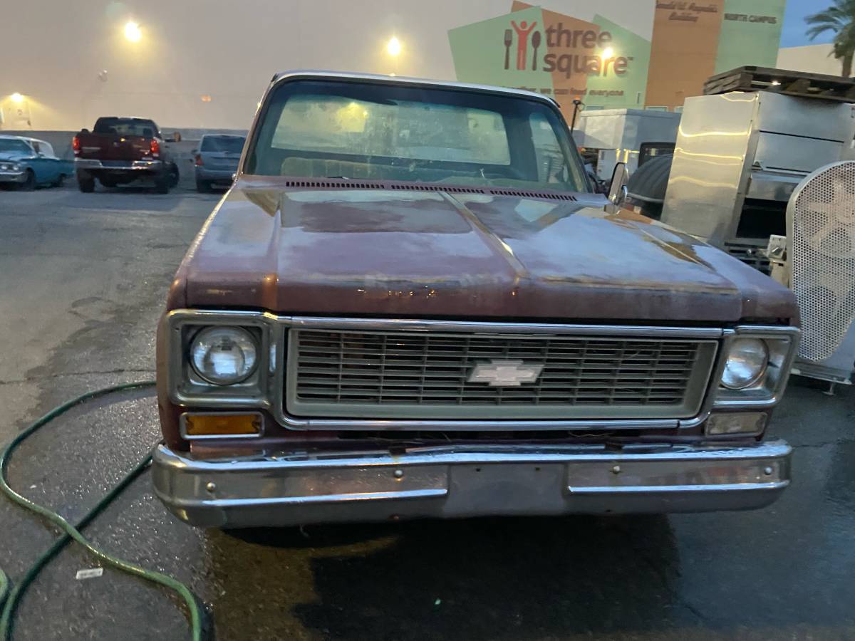 Chevrolet-c20-1977-brown