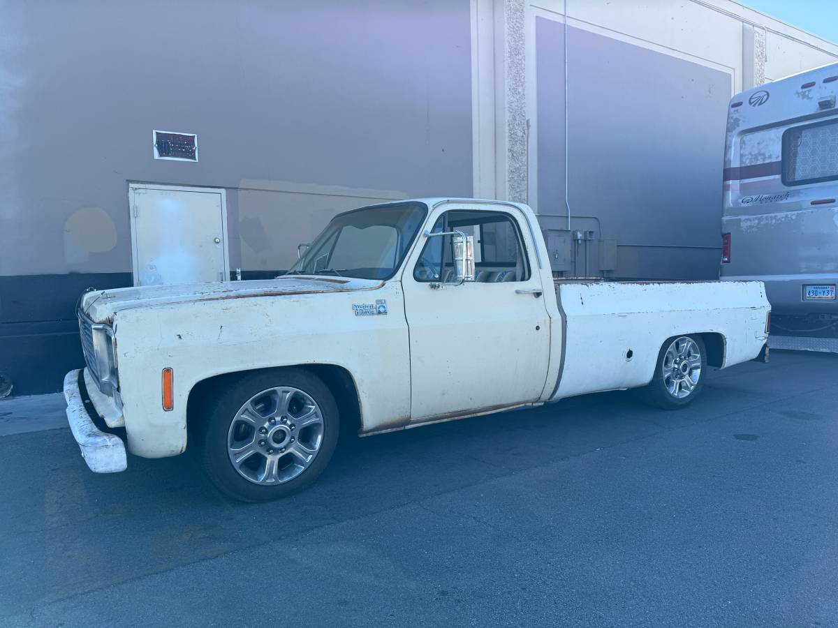 Chevrolet-c20-1977-white-10