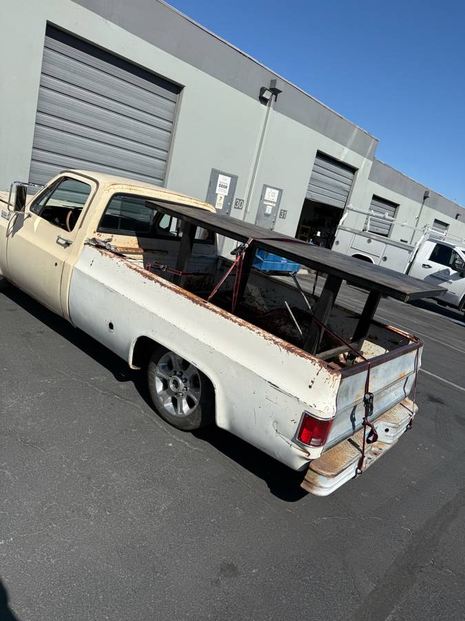 Chevrolet-c20-1977-white-12
