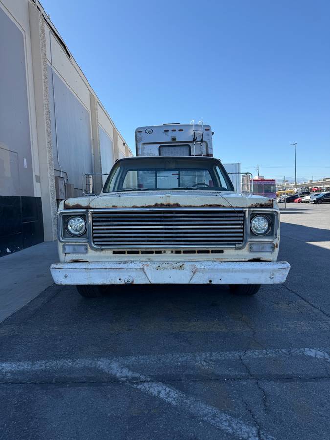 Chevrolet-c20-1977-white-9