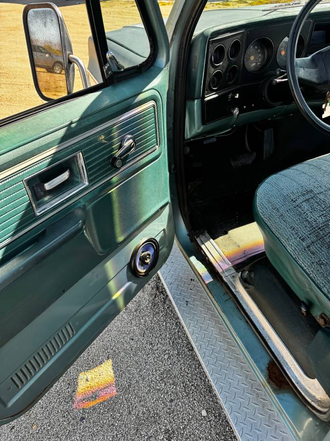 Chevrolet-c20-1978-5
