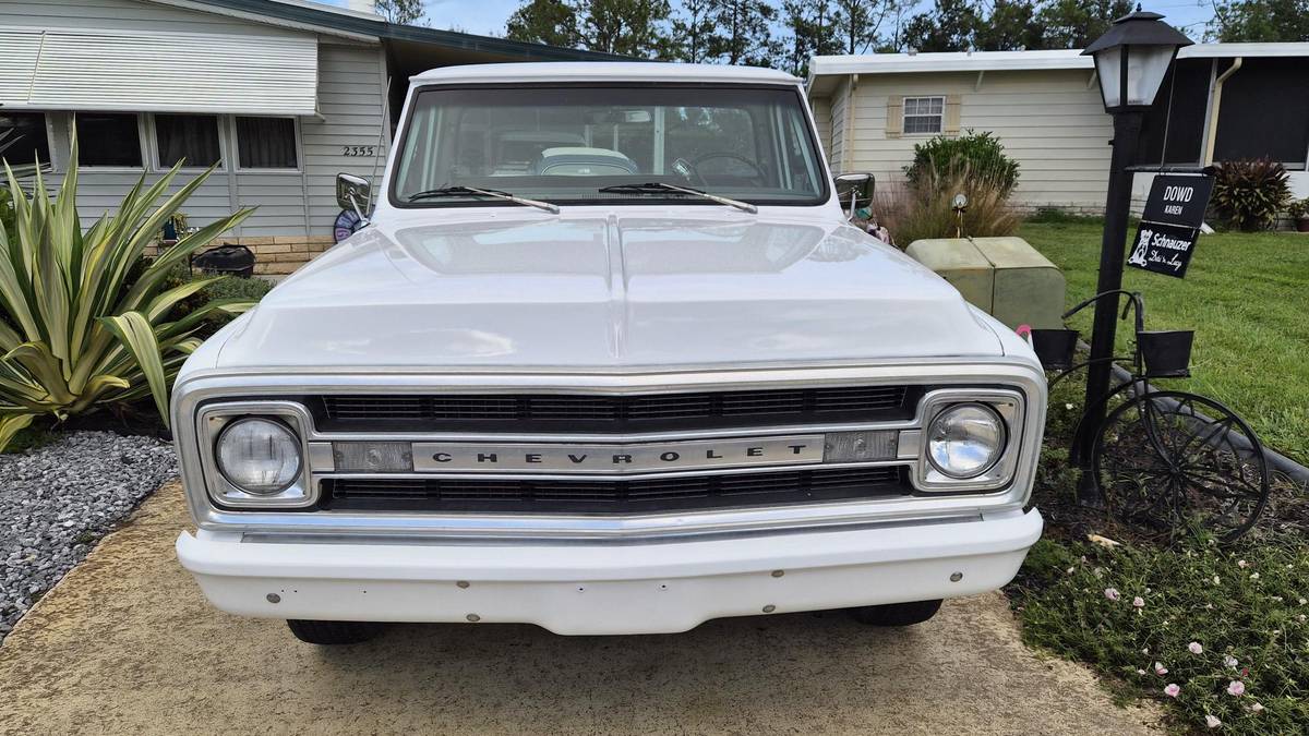 Chevrolet-c20-pickup-1970-4