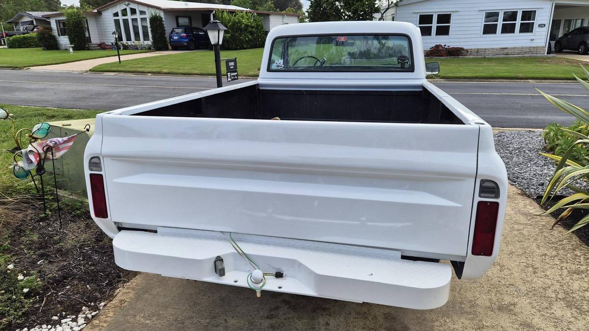Chevrolet-c20-pickup-1970-5
