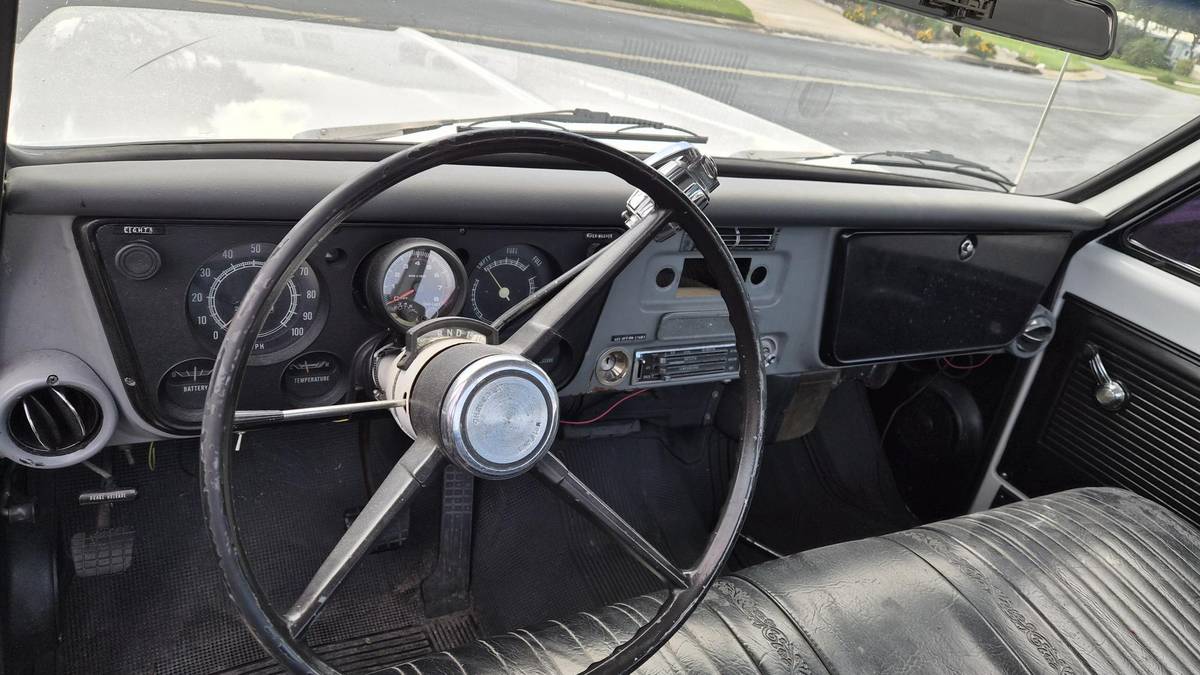 Chevrolet-c20-pickup-1970-8