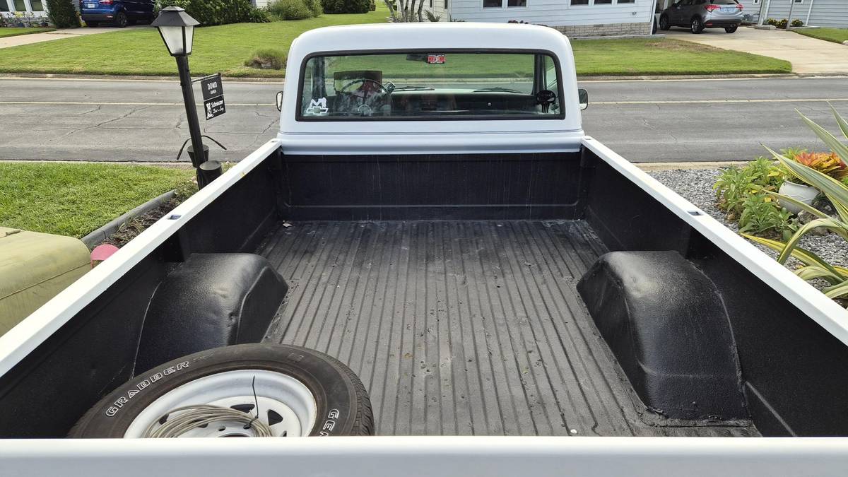 Chevrolet-c20-pickup-1970-9