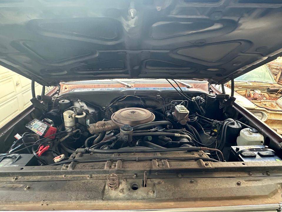 Chevrolet-c30-1978-brown-15