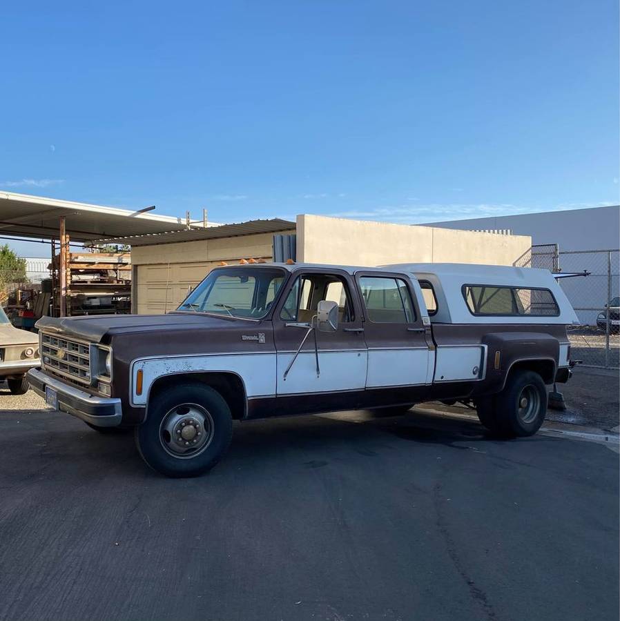 Chevrolet-c30-1978-brown-2
