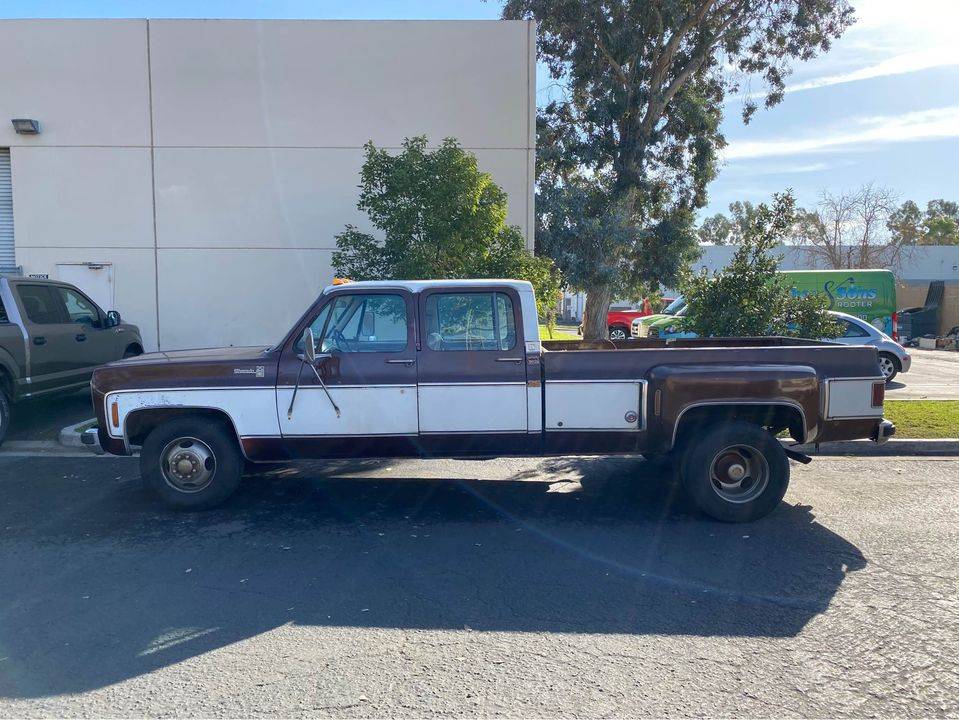 Chevrolet-c30-1978-brown-3