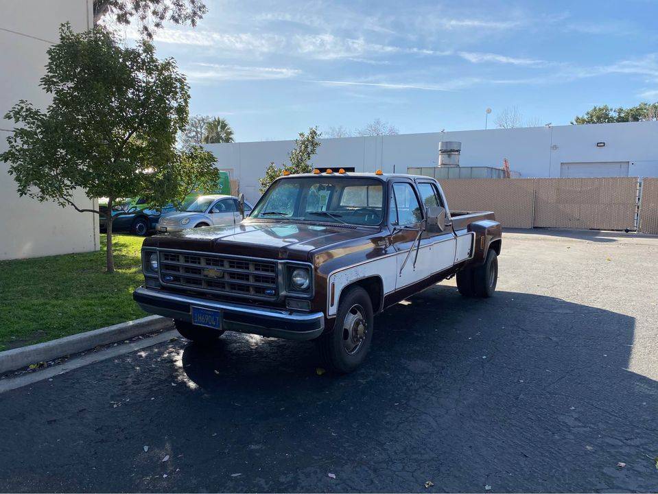 Chevrolet-c30-1978-brown-4