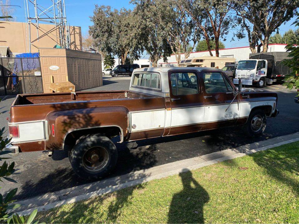 Chevrolet-c30-1978-brown-5