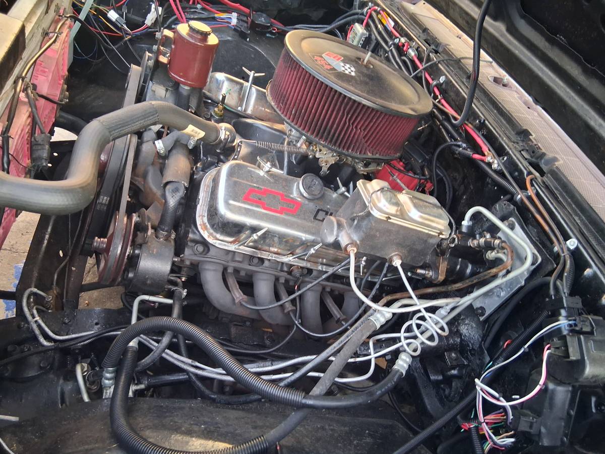 Chevrolet-c30-1983-brown-16