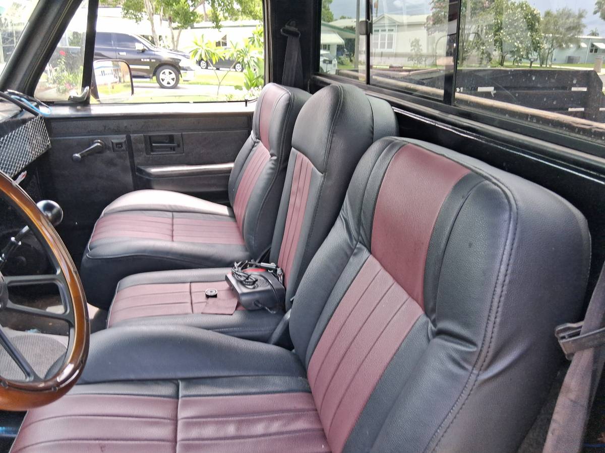 Chevrolet-c30-1983-brown-2