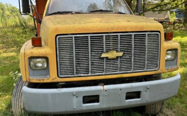 Chevrolet-c7-7000-medium-duty-medium-conventional-1994-orange-1