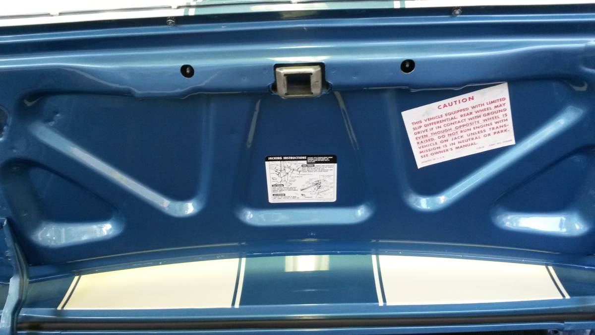 Chevrolet-camaro-1967-blue-40