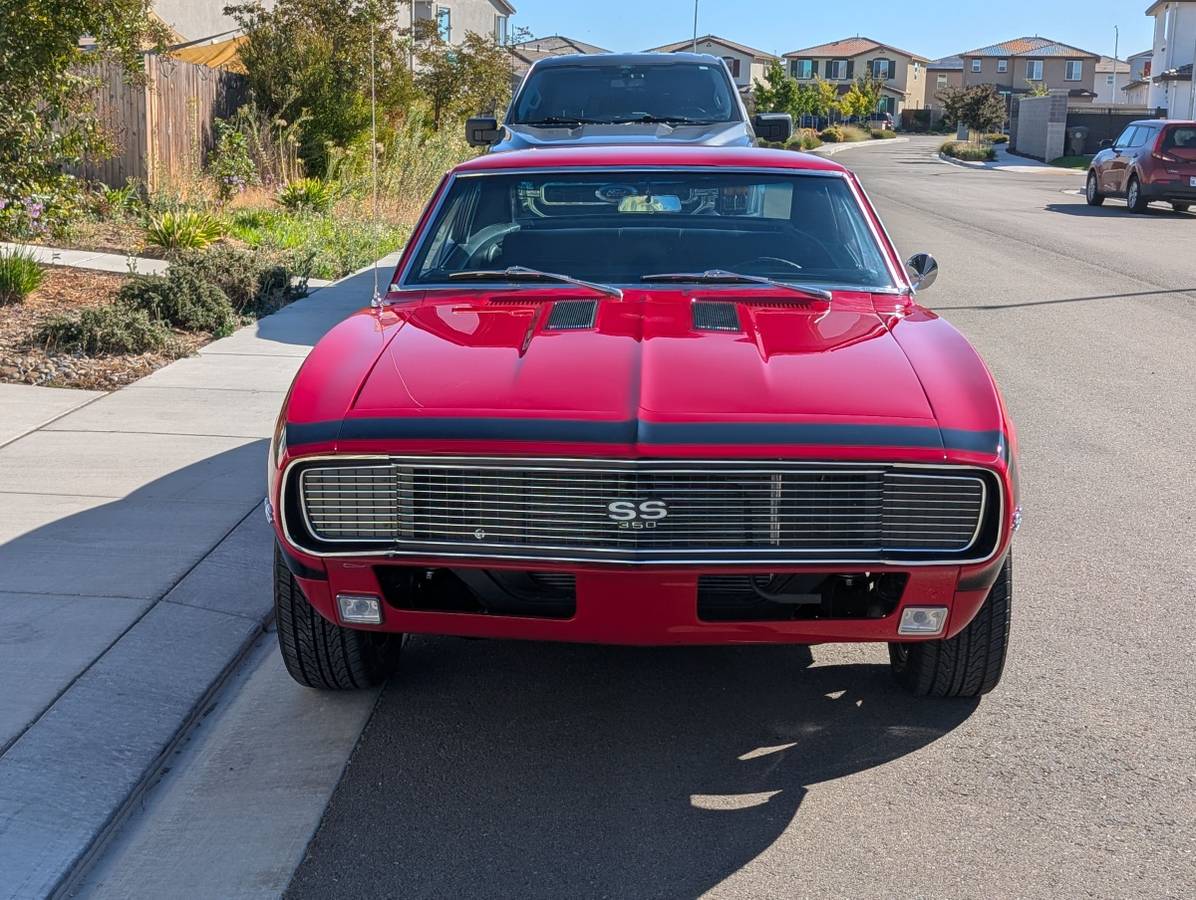 Chevrolet-camaro-1967-red-17