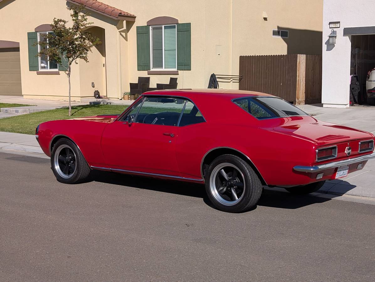 Chevrolet-camaro-1967-red-18