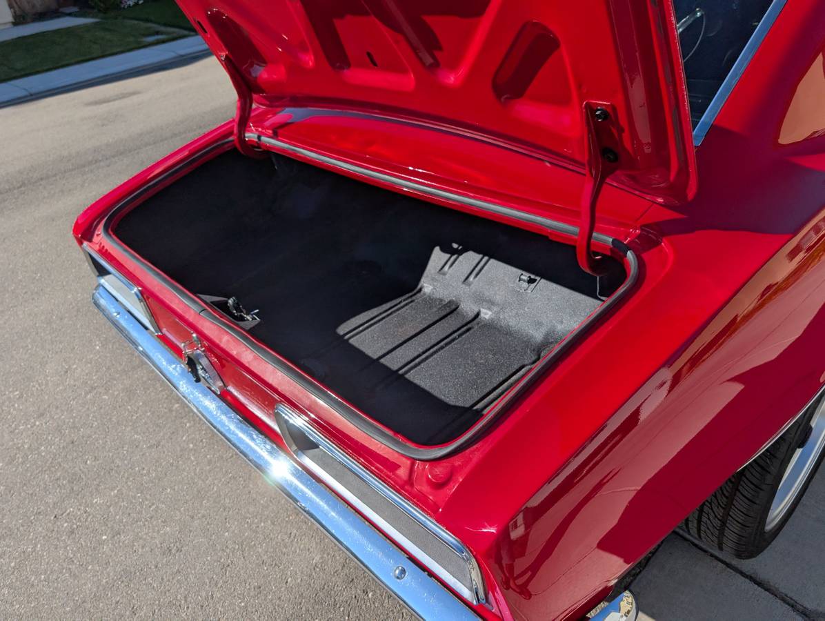 Chevrolet-camaro-1967-red-19