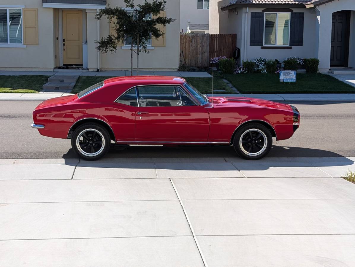 Chevrolet-camaro-1967-red