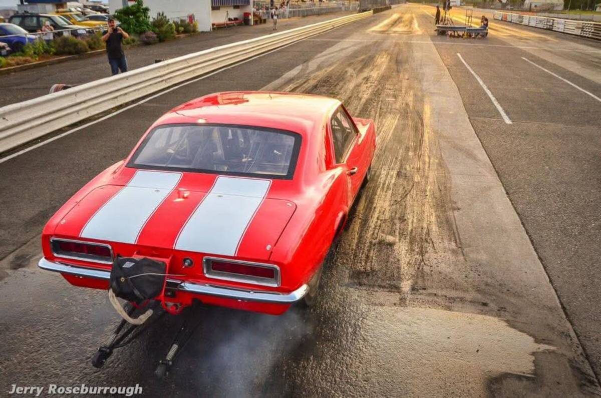 Chevrolet-camaro-1967-red