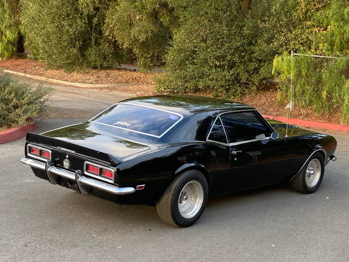 Chevrolet-camaro-1968-black-3
