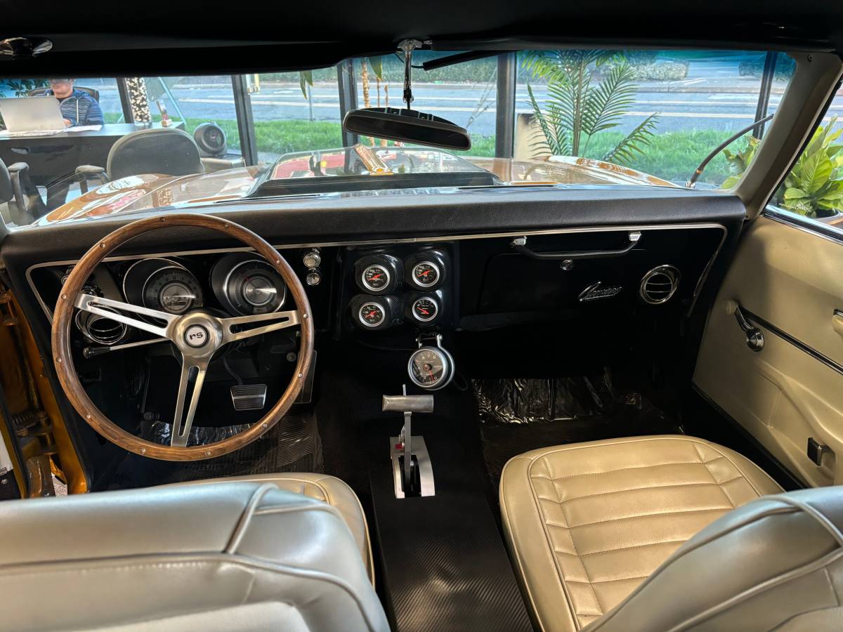 Chevrolet-camaro-1968-orange-16