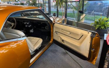 Chevrolet-camaro-1968-orange-17